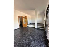 Chalet unifamiliar en venta en Creixell photo 0