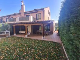 EXCLUSIVO CHALET EN SIMANCAS photo 0