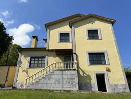 Venta de chalet en Latores photo 0
