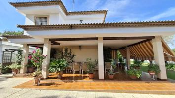 Chalet en venta en La Carlota - El Arrecife (Urb. Las Dueñas) photo 0