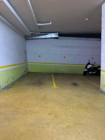 Venta plaza de garaje calle Manuel Gomez Moreno 2, Ávila photo 0