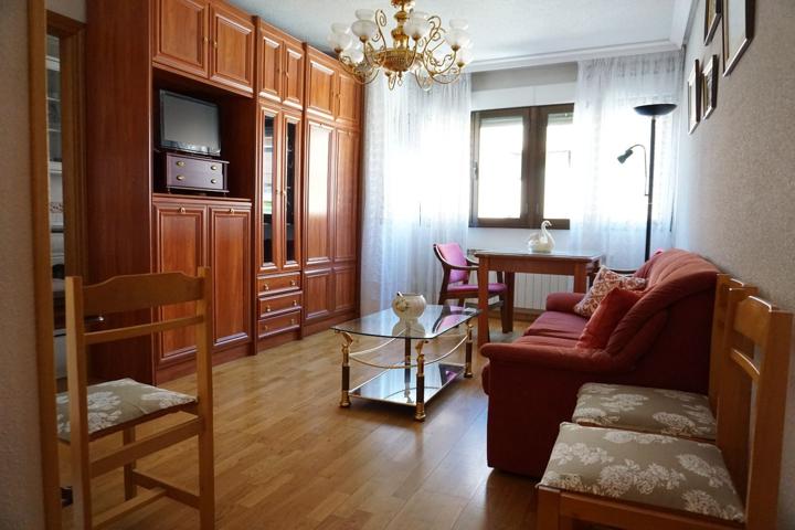 Apartamento en alquiler calle Isaac Peral 1, Centro, Avila photo 0