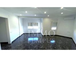 Piso en venta Rambla Francesc Macià photo 0
