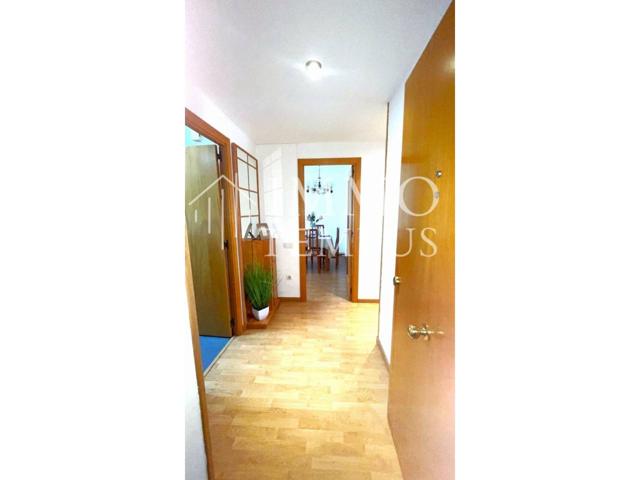 En EXCLUSIVA este luminoso piso de 3 habitaciones exteriores con parking y trastero en finca con ascensor. photo 0