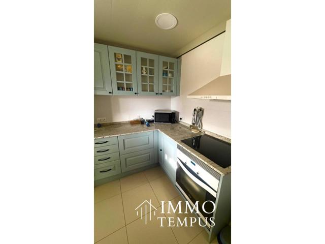 ¡Gran oportunidad en zona muy demandada! Casa esquinera con gran potencial ! photo 0