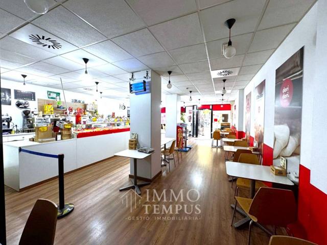 Traspaso de Cafetería en Pleno Funcionamiento en el Centro de Terrassa photo 0