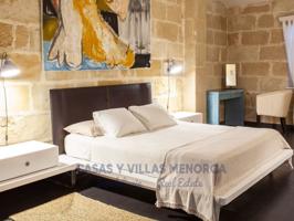 Villa En venta en Es Castell photo 0