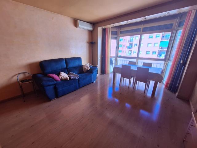 PISO CENTRICO DE 3 HAB EN ZONA ESCOLA PIA photo 0
