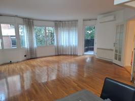 PISO UBICADO EN LA MEJOR ZONA DE SABADELL CON 5 HABITACIONES photo 0
