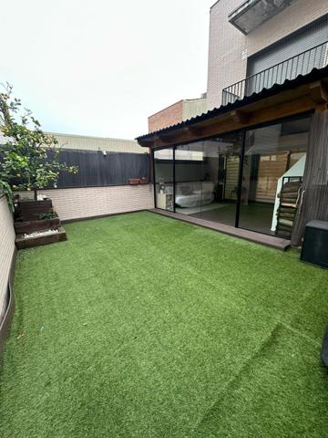 PISO EN CREU DE BARBERA CON PATIO Y PARQUING photo 0