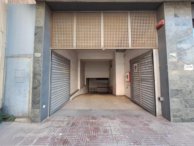 PARKING EN VENTA A ESCASOS METROS DEL HOSPITAL TAULÍ photo 0
