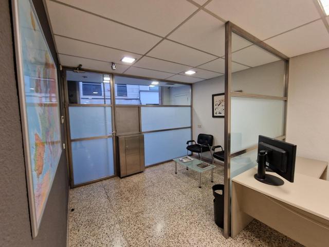 OFICINA EN ALQUILER EN PLENO CENTRO DE SABADELL photo 0