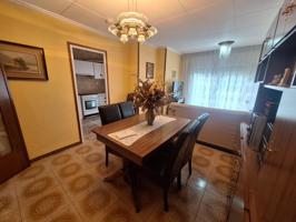 Fantástica casa en el Eixample de Sabadell con grandes espacios y varias terrazas photo 0