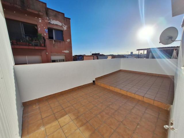Piso con encanto y terraza en Torre-Romeu, Sabadell photo 0