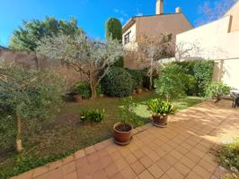 ESPECTACULAR CASA EN PLENTO CENTRO DE SABADELL CON GARAJE Y GRAN PATIO photo 0