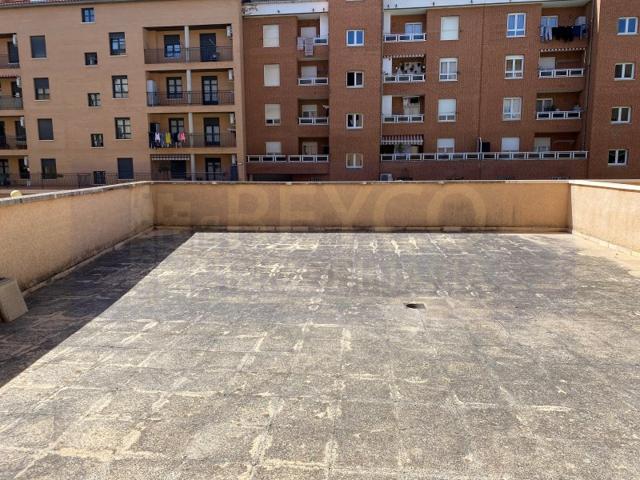 Local En venta en Haro photo 0