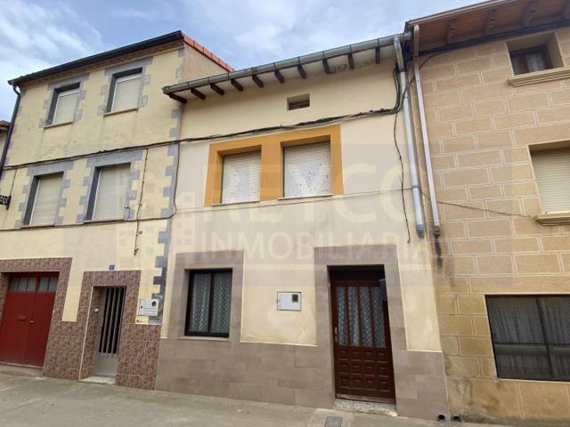 Casa En venta en Baños De Rioja photo 0