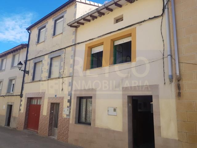 Casa En venta en Baños De Rioja photo 0