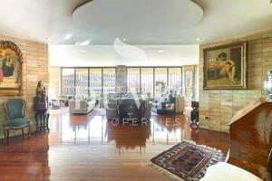 SEÑORIAL PISO EN ZONA TURO PARK photo 0