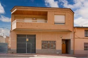 Casa en venta en Caudete, Albacete photo 0