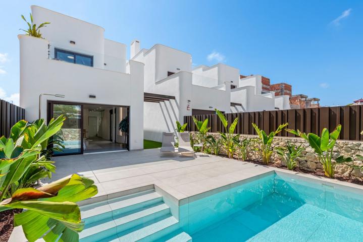 Casa En venta en Mil Palmeras, Pilar De La Horadada photo 0