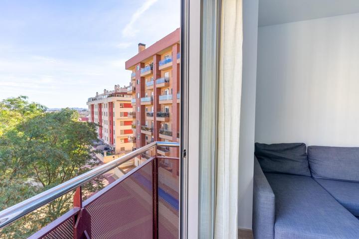Se vende piso en Av. Juan de Borbón photo 0