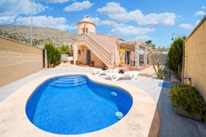 Encantador Chalet en Fortuna con Piscina y Jardín Privado photo 0