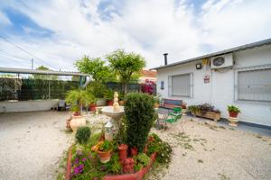 Casa con parcela ideal para cumplir tus sueños photo 0