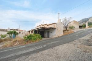 Casa en Fortuna: Oportunidad de Renovación a Tu Estilo photo 0