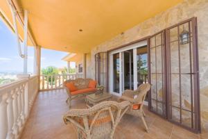 Exclusivo Chalet de Lujo en El Coto: Elegancia y Comodidad photo 0