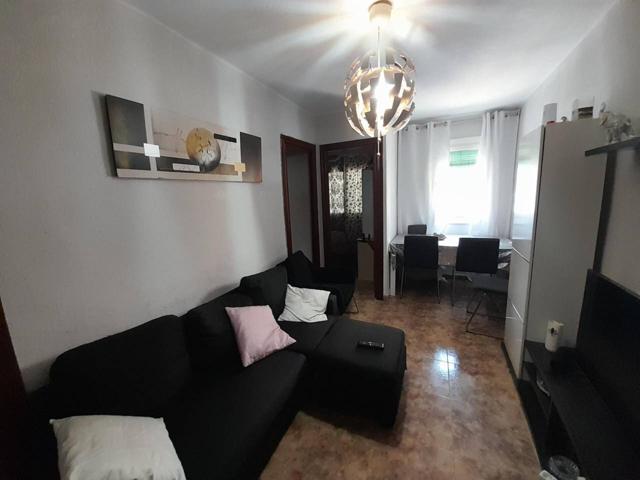 Piso en venta en Pubilla Cases(08906) photo 0