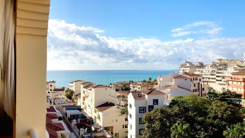 BONITO PISO A 800 METROS DE LA PLAYA DE TORREQUEBRADA Y TROCADERO photo 0