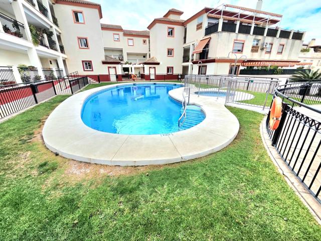 🏡 ¡Tu nuevo hogar te espera! Piso con piscina, parking y excelente ubicación 🌿 photo 0