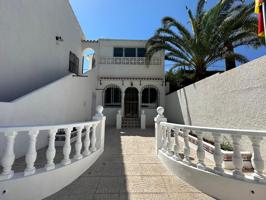 Villa En venta en La Nucia photo 0