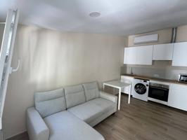Unifamiliar Pareada En alquiler en Madrid photo 0