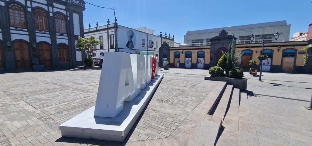 EXCLUSIVO PALACETE EN LA EMBLEMÁTICA PLAZA DE LA CONSTITUCIÓN, ARUCAS photo 0