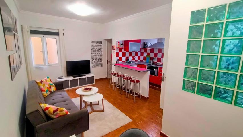 ¡COQUETO PISO EN VENTA A DOS MINUTOS DE LAS CANTERAS! photo 0