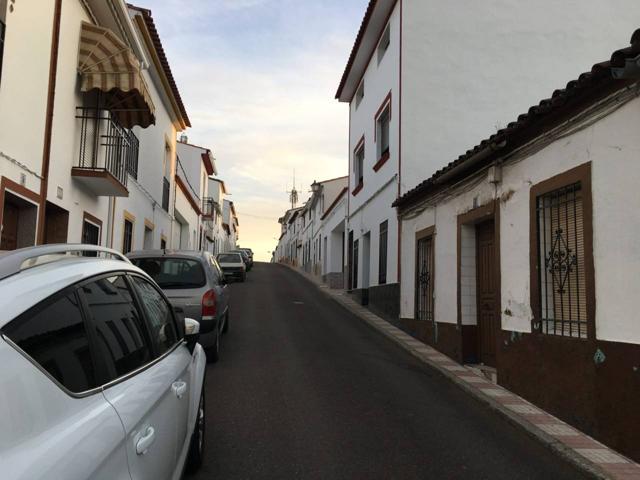 Vivienda en Calle Los Grifos (Oliva de la Frontera). photo 0