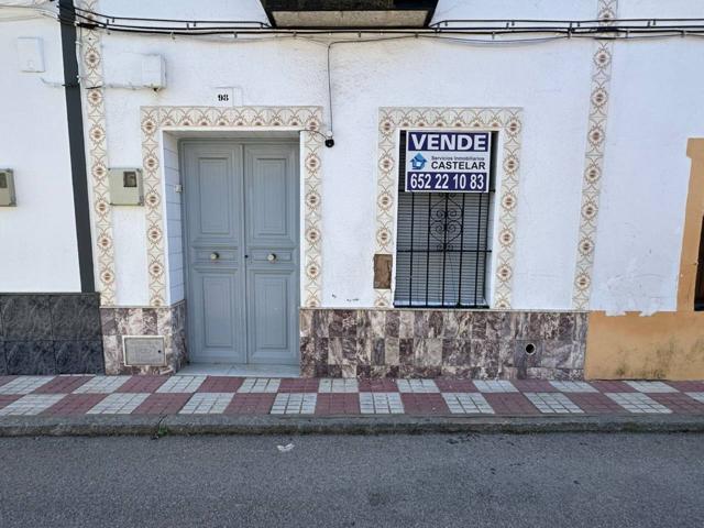 Vivienda en Calle Hermanas de la Cruz (Oliva de la Frontera). photo 0