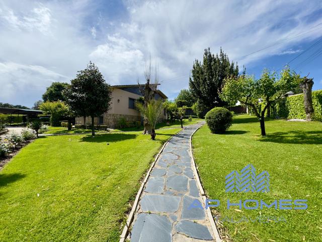 Villa En venta en San Román de los Montes photo 0