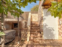 PAREADO CON ENCANTO EN PARLA photo 0