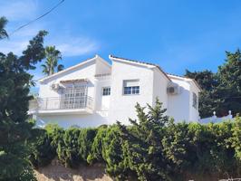 Chalet in a quiet area next to the centre of Benalmadena Pueblo photo 0