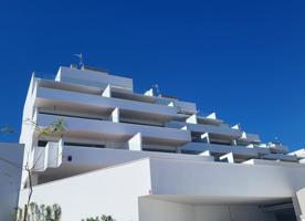 Ático dúplex con terrazas soleadas en venta en Bahía Dorada, Estepona photo 0