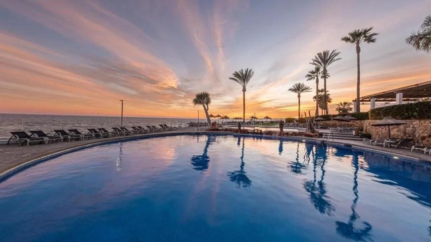 Exclusivo piso de 3 habitaciones en Torrequebrada photo 0