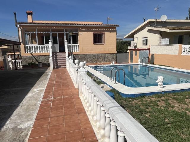 Venta de una villa en Castellón de la Plana, en la zona de Grao photo 0