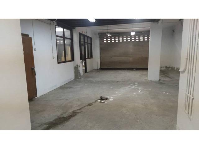 Local de 125m² en barrio Riera photo 0