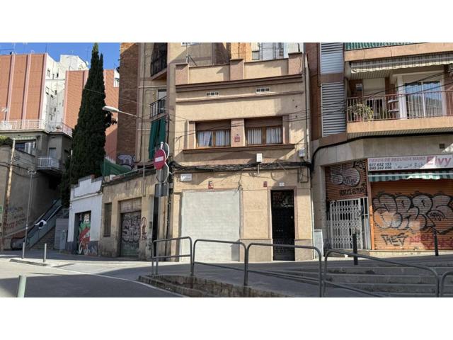 Terreno en venta en Passatge d'Oliveras photo 0