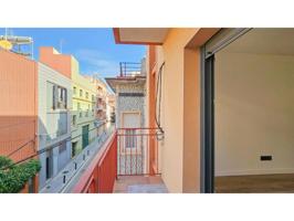 Piso en Venta en Cornella de Llobregat photo 0