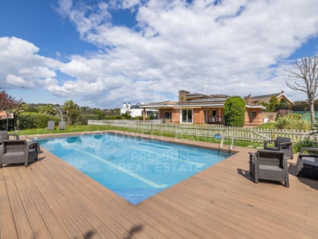 Casa En venta en Cerdanyola Del Vallès photo 0