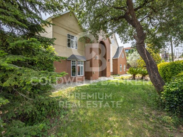 Casa En venta en Cerdanyola Del Vallès photo 0